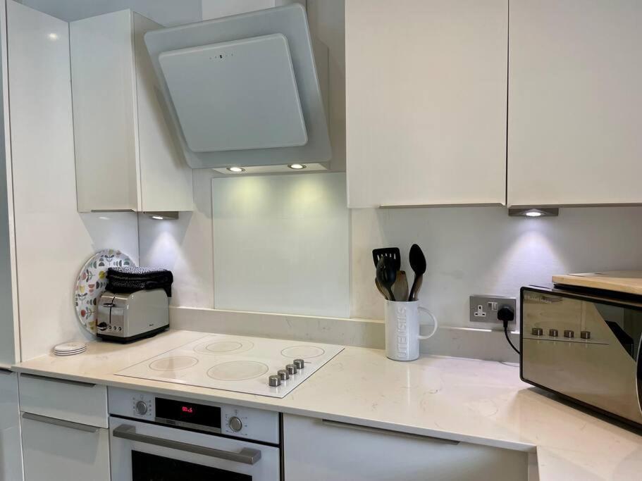 Modern 2 Bed Flat W Parking, Dog Friendly, Central Bournemouth Exterior foto