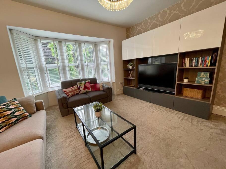 Modern 2 Bed Flat W Parking, Dog Friendly, Central Bournemouth Exterior foto